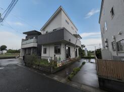 閑静な住宅地で、小さなお子様がいるご家族にも安心。
