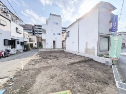 閑静な住宅街の一角にあり、理想の住まいを描くためのゆとりある広さが確保されています。