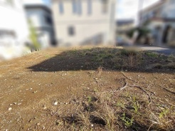 穏やかな空気が流れる開放的な敷地は新しい物語のはじまりにふさわしい空間です