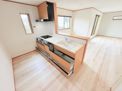 心地よい風と穏やかな時間を共有できる、自然体の美しさが息づく空間。