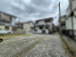 空気が澄んだ閑静な住宅街に佇む、落ち着いた時間を過ごせる心地よい空間