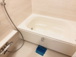 上品な色合いで統一された空間が日々の疲れを優しく解きほぐす穏やかな時間を提供します