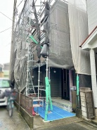 新たな暮らしへ向けて丁寧に手が加えられる、期待感を抱かせる佇まい