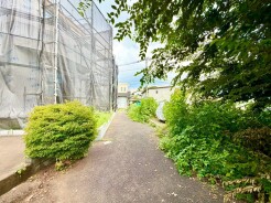 前面道路を含む現地写真