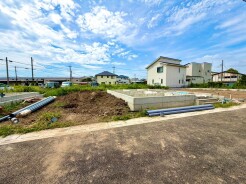 前面道路を含む現地写真