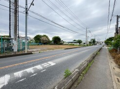 前面道路を含む現地写真