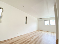 開放感と採光にこだわった広々ＬＤＫ。
