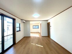 リビングダイニング
