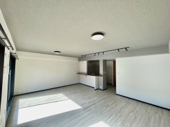 リビングダイニング
別角度から見たリビングダイニング。
奥行きがあり、空間の広がりを感じられます。