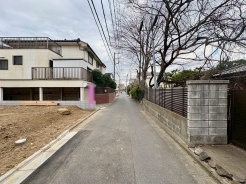 前面道路を含む現地写真
