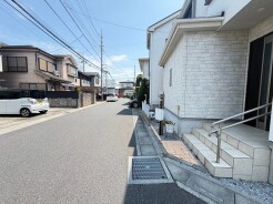 前面道路を含む現地写真
