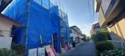 前面道路を含む現地写真

