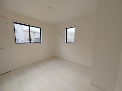 子供部屋には丁度良い洋室。
