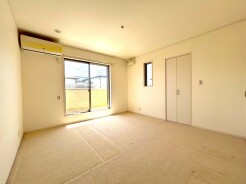 この部屋だれの部屋にしようかな、なんて会話を現地で楽しんでください。
