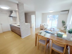 開放感と採光にこだわった、２０.５帖のＬＤＫ。
