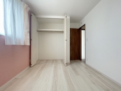 子供部屋には丁度良い洋室。
