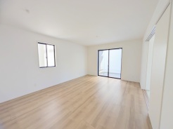 ご家族みんながゆったりくつろげる広々リビング。
