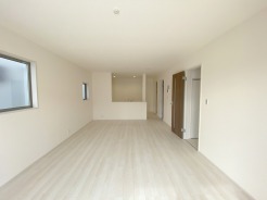 快適性とゆとりをデザインしたリビングは、広々した18帖。
