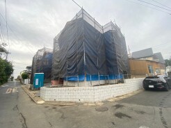 1号棟 風通し・日当たりに優れる角地。開放感をお楽しみください。
