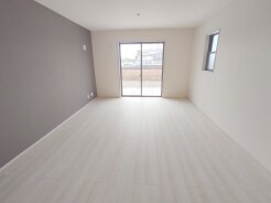 6号棟 ご家族みんながゆったりくつろげる広々リビング。
