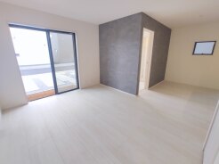 3号棟 ご家族みんながゆったりくつろげる広々リビング。
