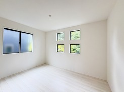 この部屋だれの部屋にしようかな、なんて会話を現地で楽しんでください。
