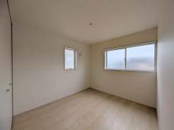 2号棟 この部屋だれの部屋にしようかな、なんて会話を現地で楽しんでください。
