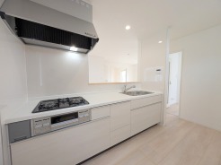 4号棟 キッチンの性能が上がれば、いつものお料理も楽しくなりますね。
