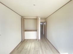 子供部屋には丁度良い洋室。
