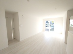 朝から日差しいっぱい、 早起きしたくなるＬＤＫ。
