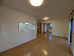 ご家族みんながゆったりくつろげる広々リビング。
