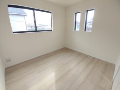 この部屋だれの部屋にしようかな、なんて会話を現地で楽しんでください。
