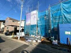 幅員こそやや狭くても、その分交通量が少なくて安心。
