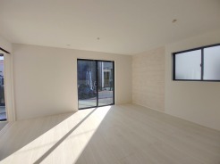 リビングは家具の配置も思いのまま。自由度が高い設計です。
