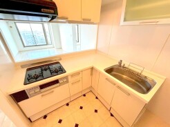 ３口のガスコンロで、お料理はよりスピーディーに。
