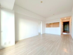 売主様ご退居済み。お気兼ねなくご見学いただけます。ごゆっくりどうぞ。
