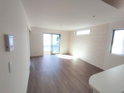 快適性とゆとりをデザインしたリビングは、広々した16帖。
