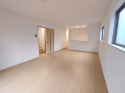 解放感あふれるリビングは、自然に光と風に恵まれます。
