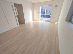 朝から日差しいっぱい、 早起きしたくなるＬＤＫ。
