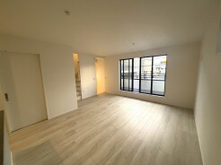 2号棟 開放感と採光にこだわったＬＤＫ。

