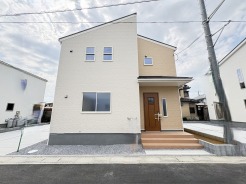 ウェブや資料からでは得られないヒントがたくさん見つかる完成物件です。
