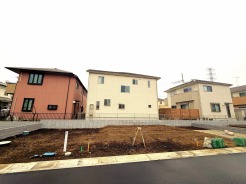 基礎から完成済みの住まいまで、各工程をご確認いただけます。
