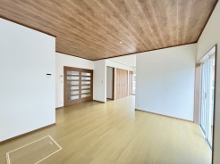 売主様ご退居済み。お気兼ねなくご見学いただけます。ごゆっくりどうぞ。
