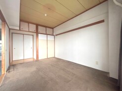 お子様にとっていいお昼寝空間になる和室は、ぜひリビングのお隣で。
