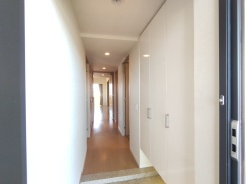 玄関がいつも片づく大容量シューズボックス。
