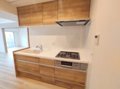 快適な新生活を迎えられそうな、新品のキッチンです。
