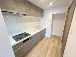 女性は特に気になるキッチン部分。今回、リフォームしました。
