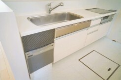 食器洗乾燥機付き、忙しい生活をサポートします。
