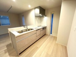 さいたま市中央区鈴谷８丁目