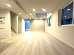 さいたま市中央区鈴谷８丁目